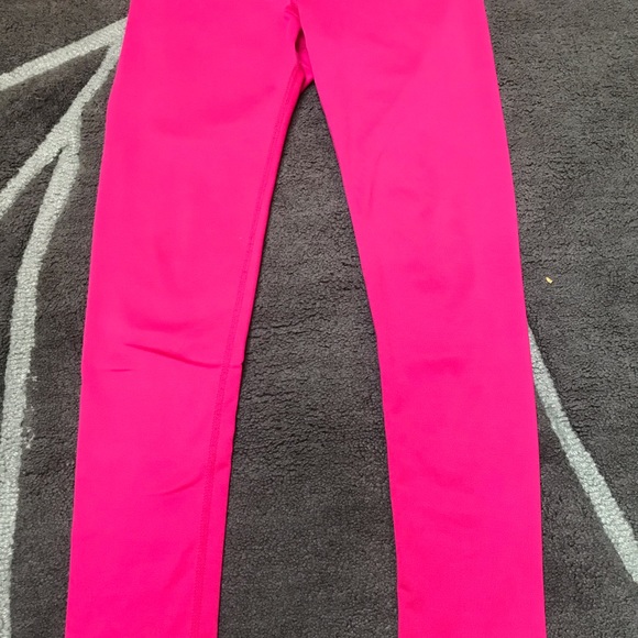 Two piece active wear set - Picture 3 of 3